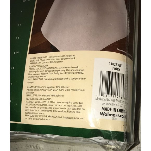 Holiday Time Everything Table Set Comes w/ Tablecloth, Vinyl Table Pad & Napkins - Picture 7 of 8